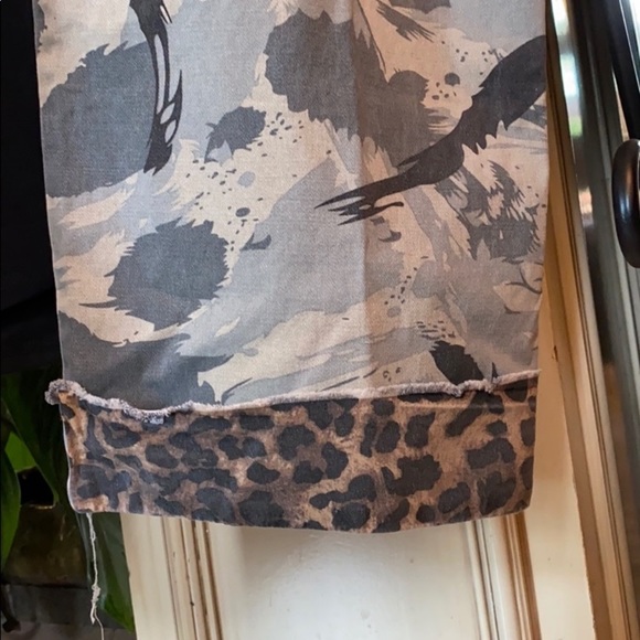 POL Camo leopard cuff pants. Size 28 - Picture 2 of 5